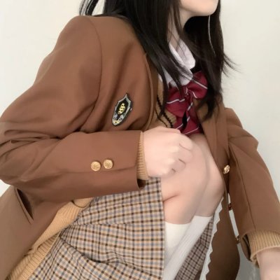 红衣小女孩